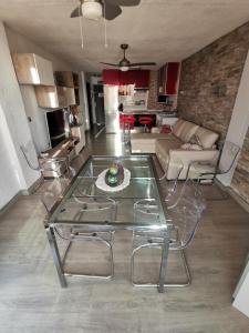 Kuchyň nebo kuchyňský kout v ubytování APARTAMENTO GALTOR 10 + 12 fotografií