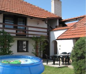 Bazén v ubytovaní Chalet Lucie alebo v jeho blízkosti