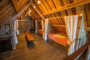 Ένα ή περισσότερα κρεβάτια σε δωμάτιο στο Kræmarvika Lodge