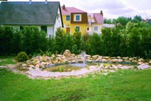 Vonkajšia záhrada v ubytovaní Cedar Apartment 2