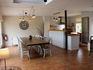 Gambar di galeri bagi Holiday Home in Jupille near Forest Trails di Rendeux