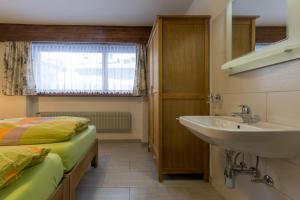 Φωτογραφία από το άλμπουμ του Haus Viola σε Saas-Grund +56 φωτογραφίες