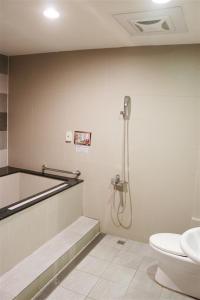 حمام في Fungo Hotel
