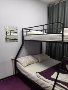 Poschodová posteľ alebo postele v izbe v ubytovaní Hostel Cinema Moscow Хостел Синема