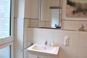 Vannituba majutusasutuses Apartment Kleine Krabbe, Am Alten Deich 4-6 10 +29 fotot