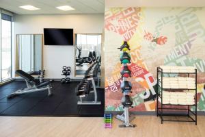 Fitness centrum a/nebo fitness zařízení v ubytování Hyatt Place Tempe Phoenix University + 37 fotografií