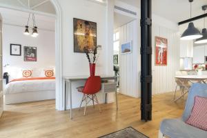 Postel nebo postele na pokoji v ubytování Apartamento Barcelo en Madrid
