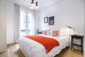 Postel nebo postele na pokoji v ubytování Apartamento Barcelo en Madrid