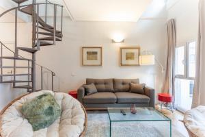Część wypoczynkowa w obiekcie Apartamento Barquillo Duplex en Madrid