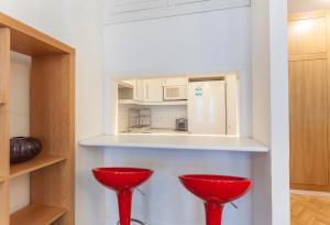 Kuchnia lub aneks kuchenny w obiekcie Apartamento Barquillo Duplex en Madrid