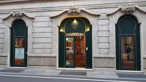 The facade or entrance of Albergo la Svolta