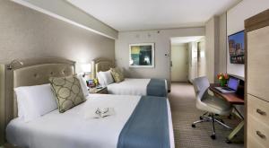 Postel nebo postele na pokoji v ubytování Seaport Hotel® Boston