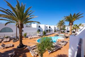 Gallery image of Apartamentos Flamingo in Puerto del Carmen