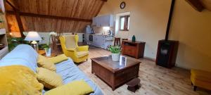 Gallery image of Loft mansardé du train jaune avec vue sur les montagnes in Saillagouse