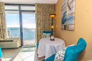 Oceanfront Studio Sand Dunes 1032 Perfect for 4 guests