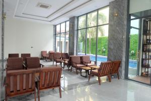 Twin Hotel Kampot的休息区