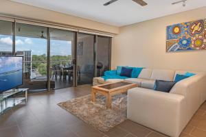 TV/trung tâm giải trí tại Saltwater Suites - Waterfront Apartments