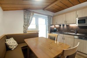 Köök või kööginurk majutusasutuses Apartpension Kappacher