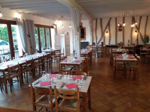 Εστιατόριο ή άλλο μέρος για φαγητό στο La Taverne