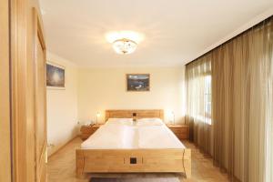 Fotografie z fotogalerie ubytování Hotel Garni Dorferwirt am Irrsee v destinaci Tiefgraben