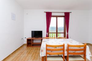 Gallery image of Apartments Dragan in Lopar