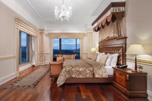 A bed or beds in a room at Crowne Plaza Istanbul Asia by IHG