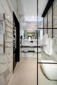 Ένα μπάνιο στο Central Boutique Hotel by naoussa hills adults only