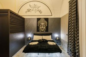 Posteľ alebo postele v izbe v ubytovaní Sicily Suite + 37 fotografií