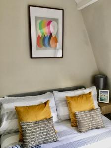 Krevet ili kreveti u jedinici u objektu Beautiful Bath Apartment in iconic Milsom Street Location