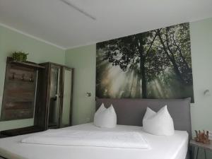 Voodi või voodid majutusasutuse Hotel Wandersleben - Erfurt toas +24 fotot