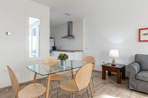 Posedenie v ubytovaní Apartamentos Wamba
