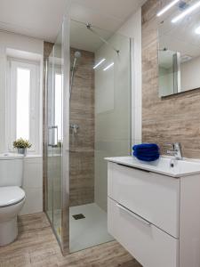 Apartamentos Wamba tesisinde bir banyo