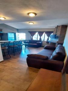 Istumisnurk majutusasutuses Hotel Suites La Fortuna