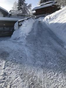 Ferienappartement Obertschern v zime