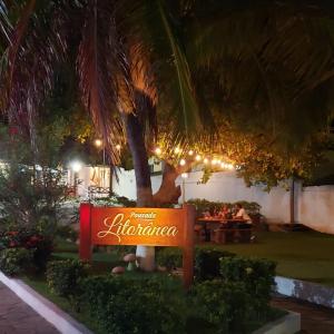 Pousada Litorânea外面的花园