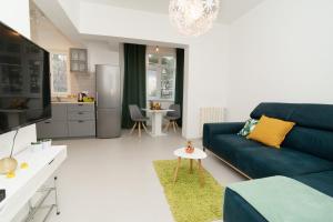 Posezení v ubytování Four modern apartment's at antique Villa, Castropola 8, Pula, City Center