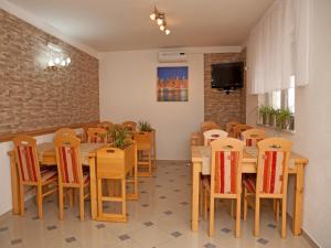 TV a/nebo společenská místnost v ubytování House Pox 2