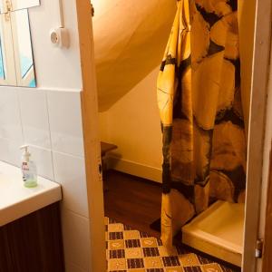 Galeriebild der Unterkunft Y HOSTEL in Balatonlelle