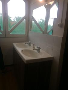 Foto sihtkohas Balatonlelle asuva majutusasutuse Y HOSTEL galeriist +2 fotot