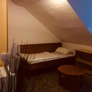 Galeriebild der Unterkunft Y HOSTEL in Balatonlelle