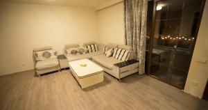 Istumisnurk majutusasutuses Cross Resort Hotel