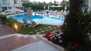 Bazén v ubytování Melina Beach nebo v jeho okolí