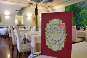 Restaurace v ubytování Albergo Giardino