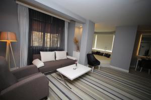 Posezení v ubytování Grand Nora Hotel
