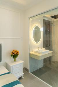 Sun Hill Hotel tesisinde bir banyo