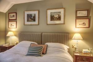 Säng eller sängar i ett rum på Stunning 3-Bed House in a private hidden valley