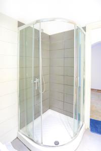 A bathroom at Villa Kiki Még 18 kép