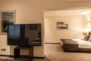 TV a/nebo společenská místnost v ubytování Mauritius Hotel & Therme