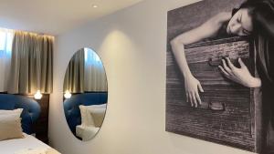 Postel nebo postele na pokoji v ubytování Korpa Deli Rooms SPA