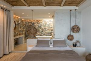 A bed or beds in a room at Verina Astra